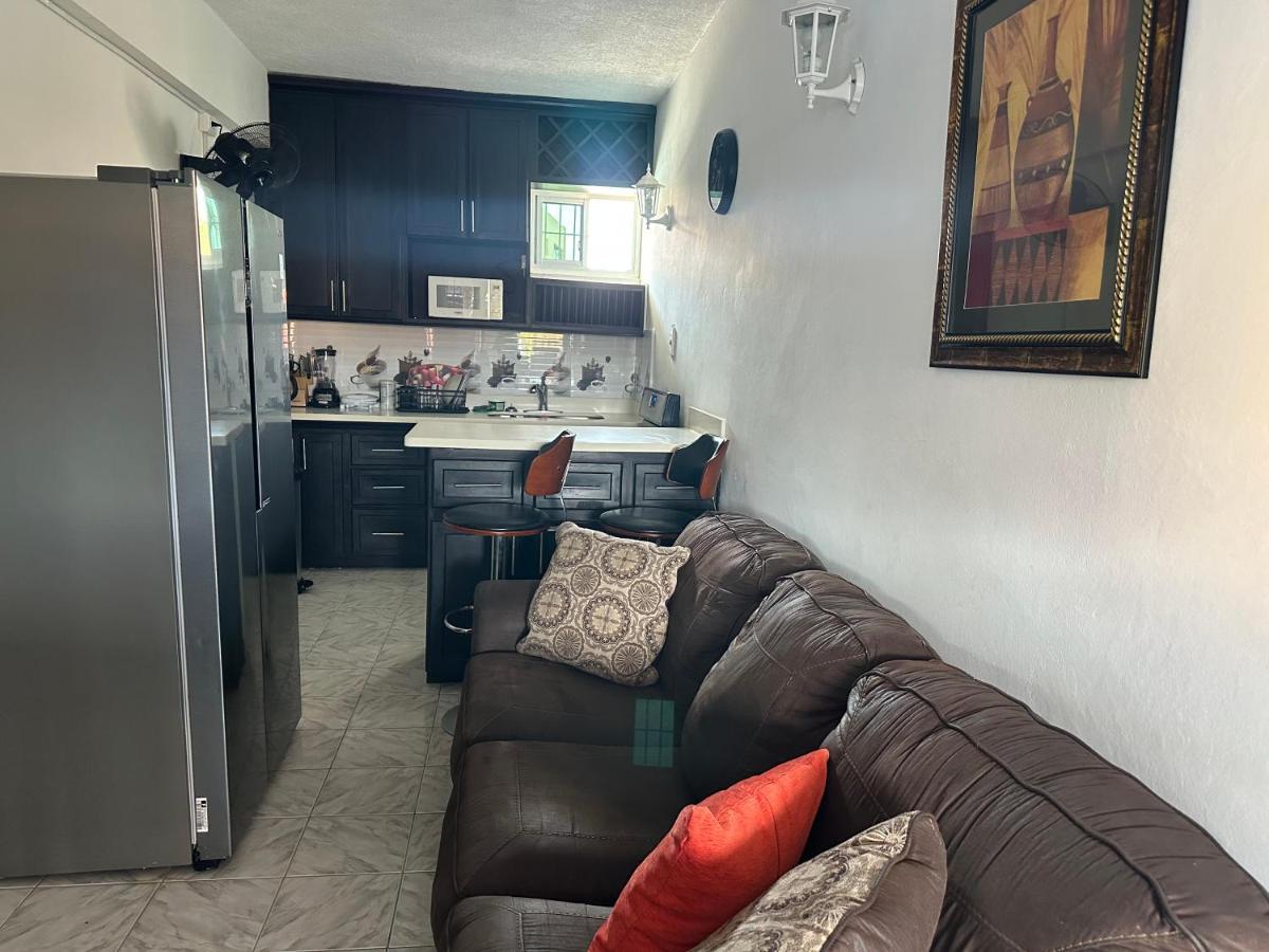 Remarkable 1-Bed Apartment In Montego Bay Exterior photo
