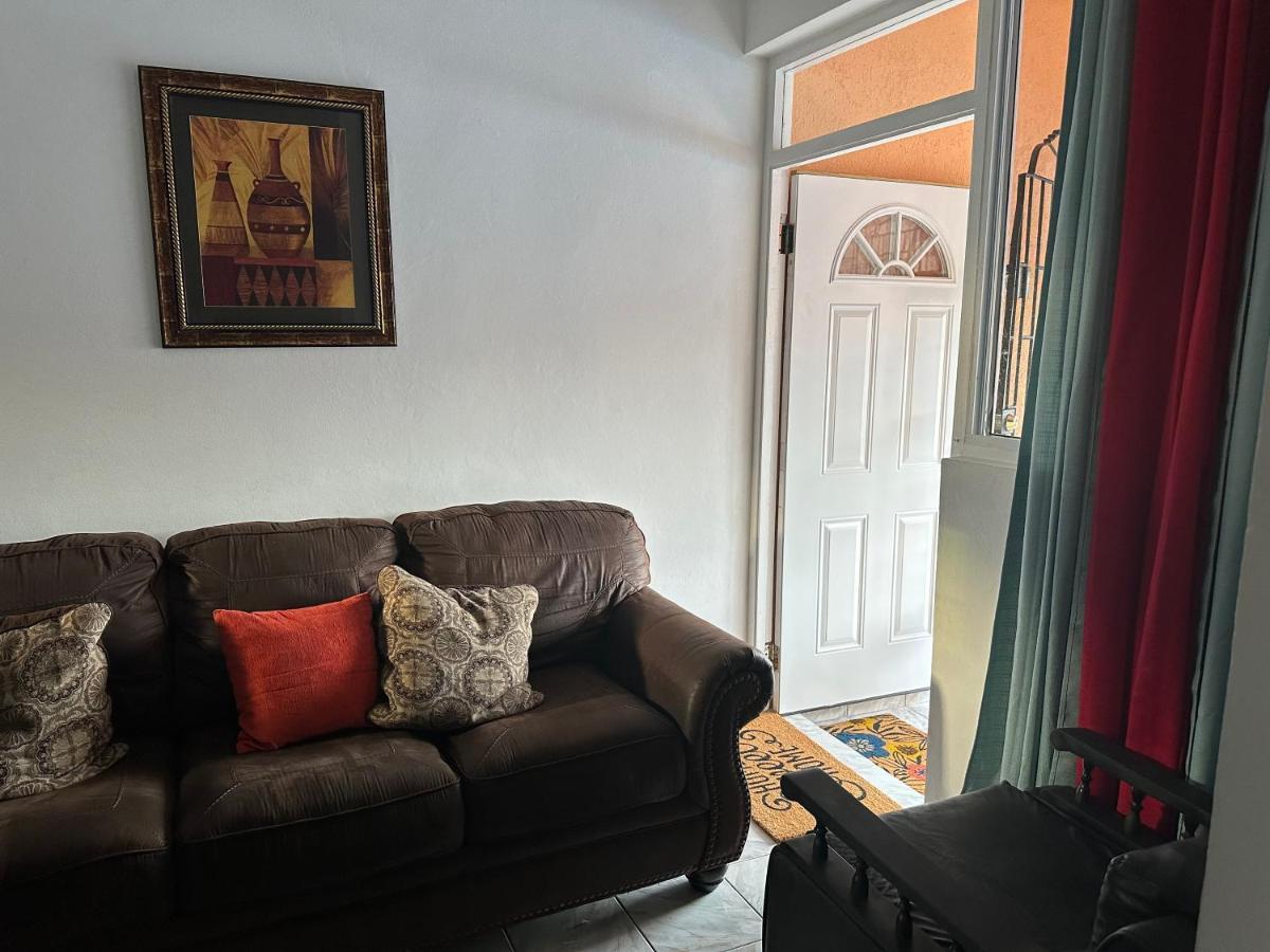 Remarkable 1-Bed Apartment In Montego Bay Exterior photo